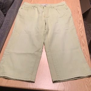 Chico’s cropped jeans size 2 conversion size 8